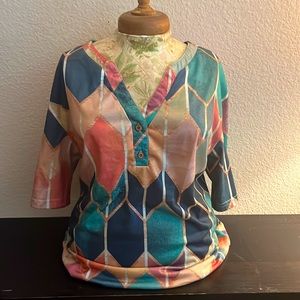 Women’s medium geometric top multicolored three quarter length sleeves